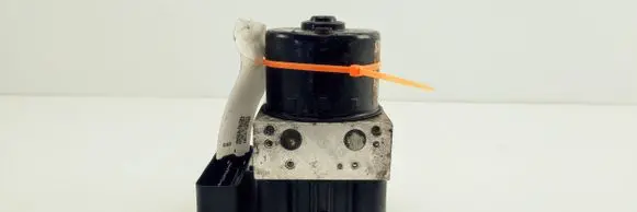 Mazda 3 I ABS Pump 00001395E0 10096001113