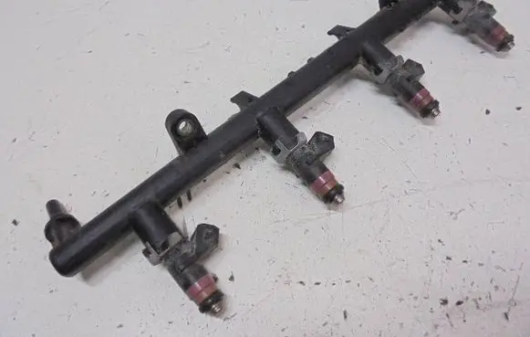 Renault Megane II Fuel injector H132259