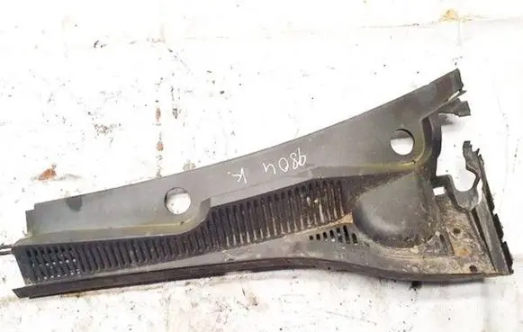 Suzuki SX4 Wiper trim 7234179j1l 72341-79j1l