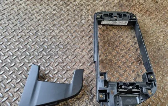 BMW 5 G30 G31 Other center console (tunnel) element 9918019649 9330865