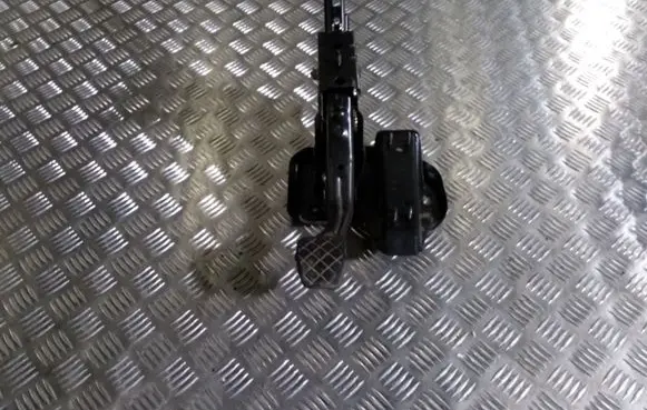 Clutch pedal