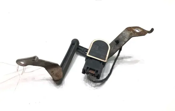 BMW 4 F32 F33 Headlight/headlamp level sensor 6860843