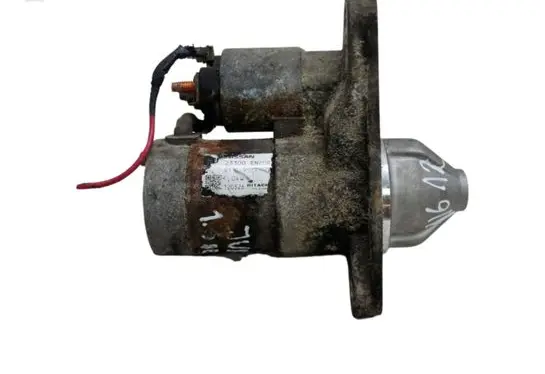 Nissan Juke I F15 Starter motor 23300EN20E