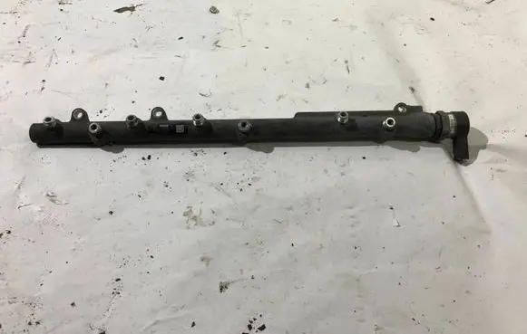 BMW 5 E60 E61 Fuel main line pipe 7788679 098996 0445214008