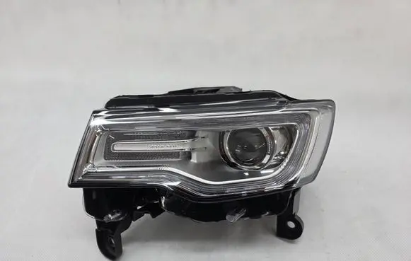 Jeep Grand Cherokee Headlight/headlamp 68144709AC SP68144709AC