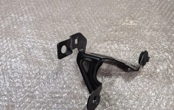 Renault Trafic III (X82) Power steering pump mounting bracket 996947948R