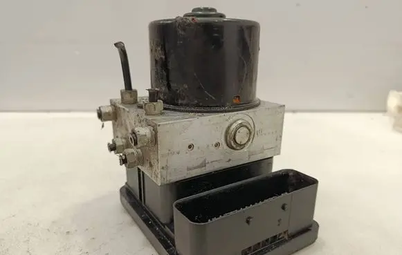 BMW 1 E81 E87 ABS Pump 6789301 28560064003 10096008453