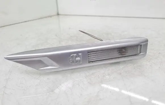 Opel Tigra B Front fender indicator light 9316227