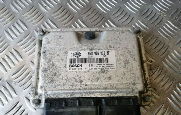 Volkswagen Golf IV Engine control unit/module 038906012BF 0281010174