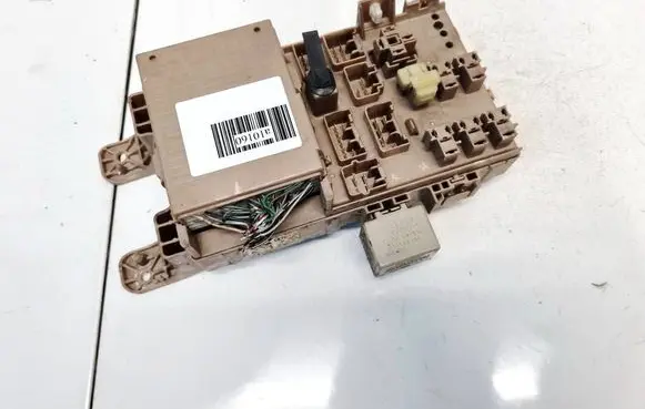 Toyota Corolla E120 E130 Fuse box set 8264102040