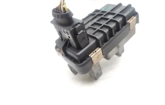 Jaguar XF Turbine electric control actuator 6NW009206 H08