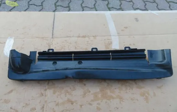 Volkswagen Multivan T5 Radiator trim 7E0805962B