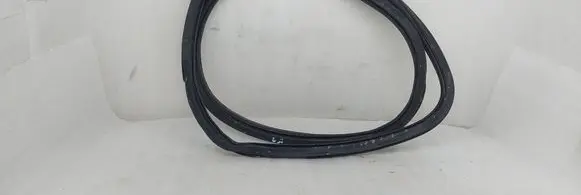 Audi Q3 F3 Rubber seal rear door 83F833721A