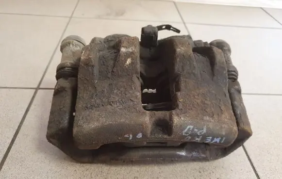 Front brake caliper
