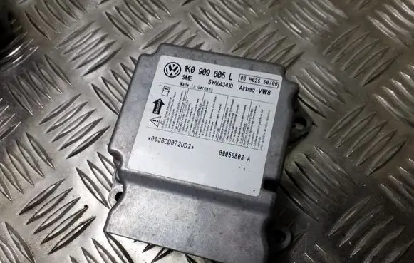 Volkswagen Golf Plus Airbag control unit/module 1K0909605L