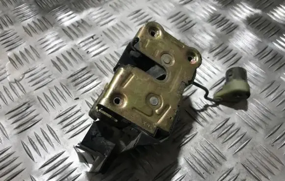 Renault Laguna I Front door lock