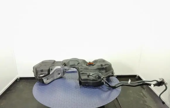 Audi Q7 4M Fuel tank 4M0201021HF