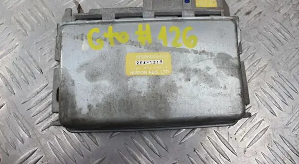 Mitsubishi 3000 GT ABS control unit/module MB686563