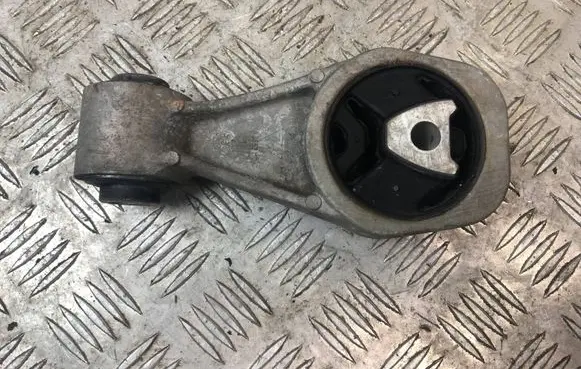 Nissan Juke I F15 Engine mount bracket 113501KC0A
