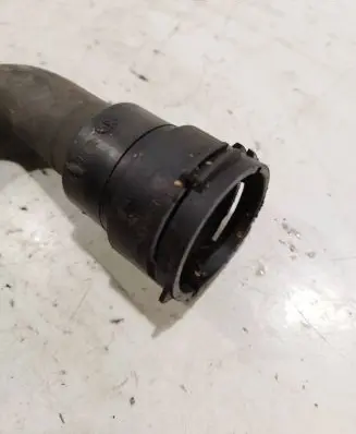 Ford Mondeo MK IV Engine coolant pipe/hose