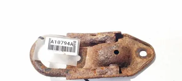 Toyota Corolla Verso AR10 Towing hook eye 