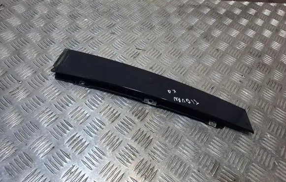 Volkswagen Tiguan Rear door glass trim molding 5N0839901