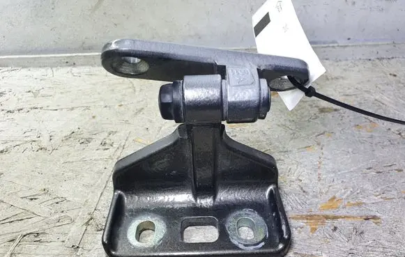 Mercedes-Benz CLS C219 Rear door upper hinge