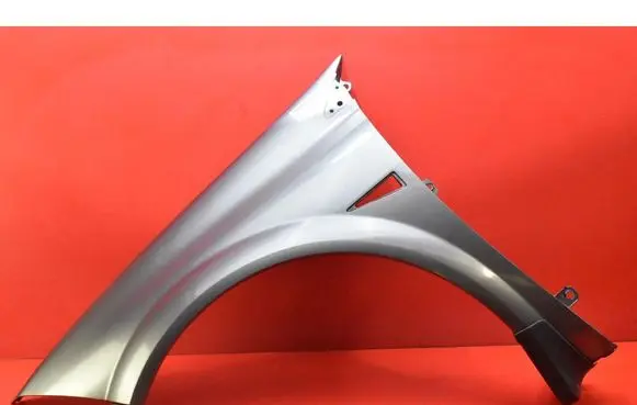 Renault Megane II Fender 8200495402
