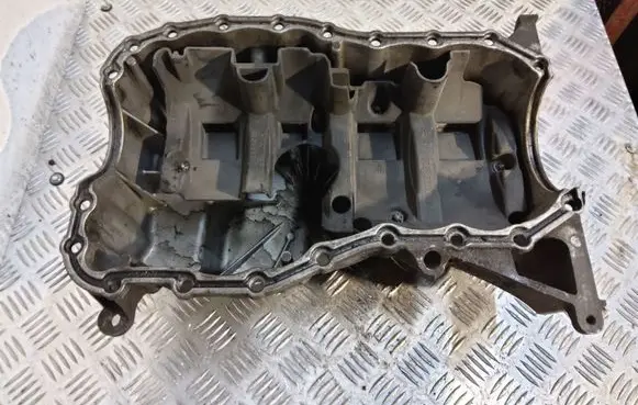Renault Scenic II - Grand scenic II Oil sump 8200273261