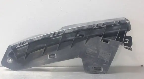 Volvo XC70 Front bumper mounting bracket 30796387