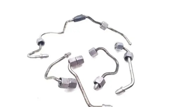BMW 3 E90 E91 Fuel injector supply line/pipe 