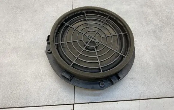 Audi A1 Front door speaker 8X0035415C
