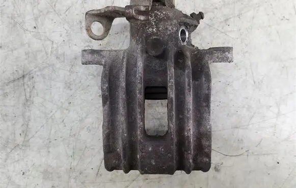 Volkswagen Golf IV Rear brake caliper 