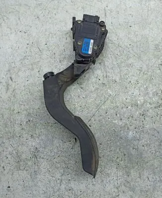 Audi A6 S6 C5 4B Accelerator throttle pedal 8D1723523