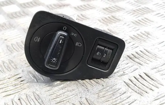 Volkswagen Golf VII Light switch 5G1858341
