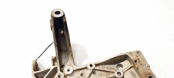 Volkswagen Golf V Front lower control arm/wishbone 1K0199296E
