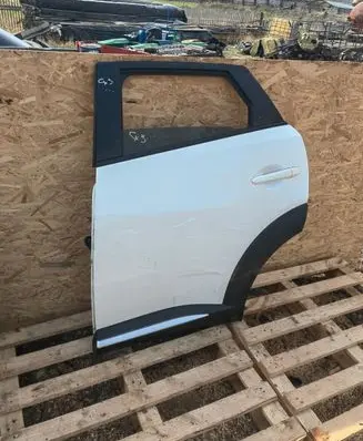 Mazda CX-3 Rear door