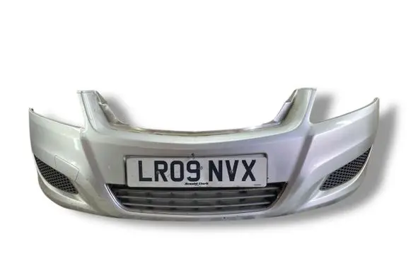 Opel Zafira B Front bumper