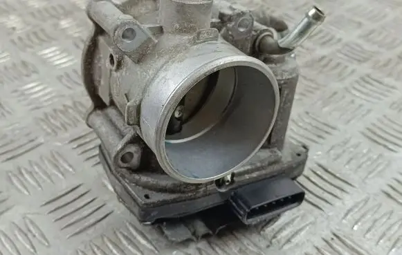Mitsubishi Outlander Throttle valve