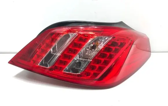 Peugeot 508 Rear/tail lights 9686293680