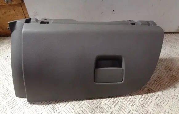 Opel Corsa E Glove box 13382335