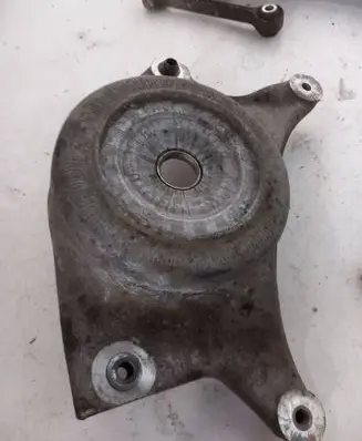 Audi A4 S4 B8 8K Front shock absorber mounting bracket 