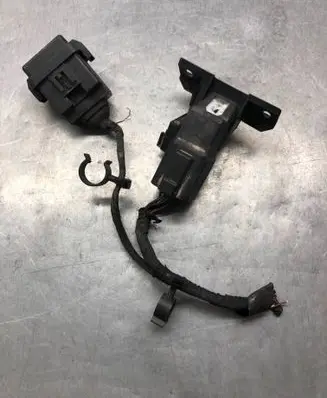 Audi A4 S4 B9 Glow plug pre-heat relay 8W0907599