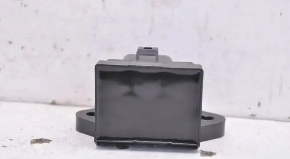 Ford C-MAX II Fuel pump relay AU5A9D370FC