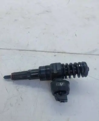 Volkswagen Caddy Fuel injector 0414720215