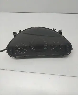 Mercedes-Benz E W211 Speedometer (instrument cluster) 110080363003 A2115404448 008593
