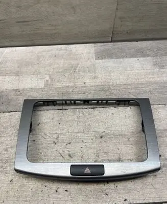 Volkswagen PASSAT B7 Radio/GPS head unit trim 3AA858069H
