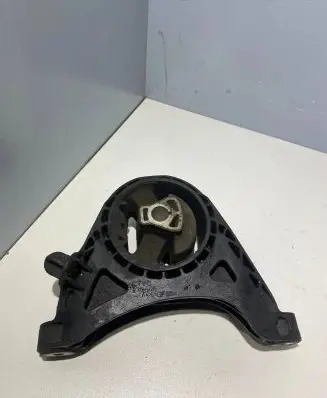 Opel Insignia A Engine mount bracket 13227769