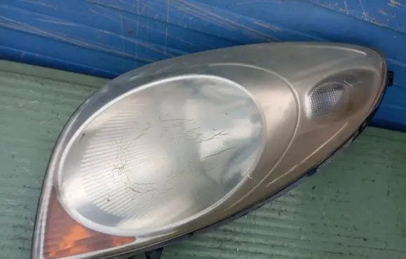 Nissan Note (E11) Headlight/headlamp
