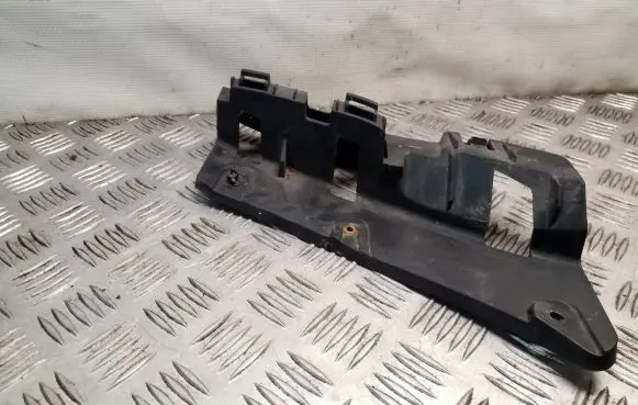 Headlight/headlamp mounting bracket